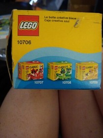LEGO (10706) CLASSIC Blue Creativity Box 78 pieces NIB ( slightly damaged box)