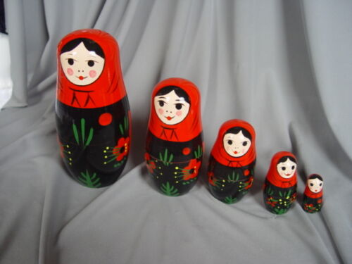 RED /& BLACK 5 dolls in 1 BABUSHKA WOODEN DOLL
