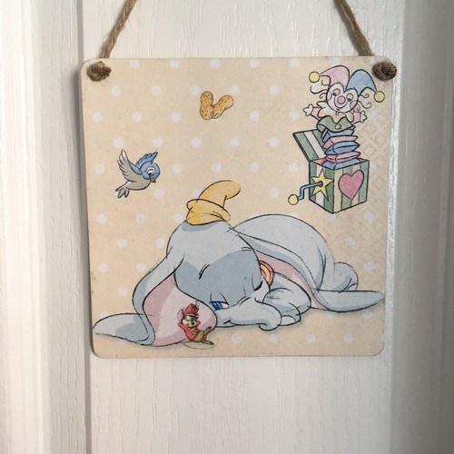 Disney Dumbo Wooden Hanging Handmade picture bedroom//nursery Decor Newborn Gift