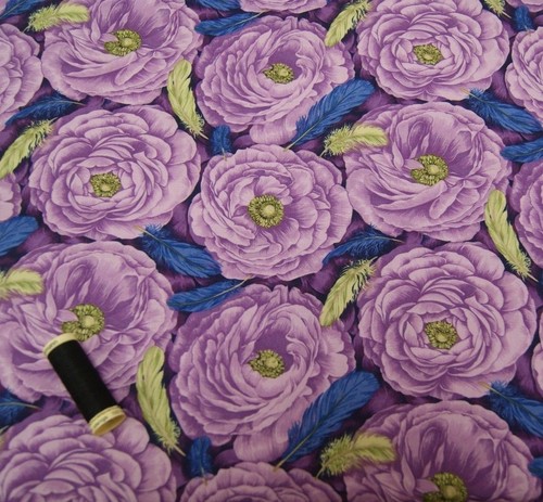 Quilting Craft Dressmaking MAUVE FLORAL Print 100/% Cotton Fabric 115cm wide