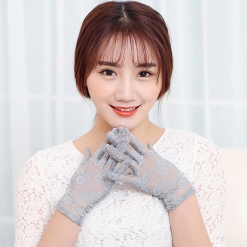 Elegant Women Ladies Short Lace Gloves .Weddingm Costume Driving Fancy Dance
