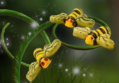 MINIATURE 3 PC RESIN BUMBLE BEES Bee FAIRY GARDEN by YARD /& GARDEN Handcrafted