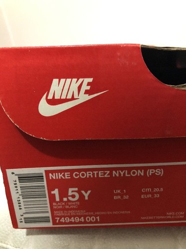 YOUTH SNEAKERS BLACK//WHITE 749494 001 Size 1.5Y PS NIKE CORTEZ NYLON