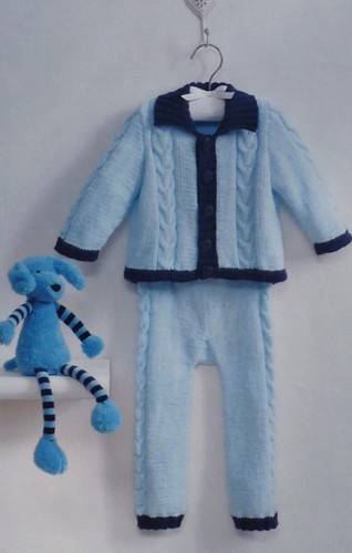 Tejer patrón Bebé Cachorro Perro Cable chaqueta y polainas DK King Cole 3802