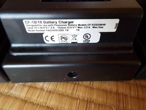 LIND 5-Bay Battery Charger Panasonic Toughbook CF-18.CF-19