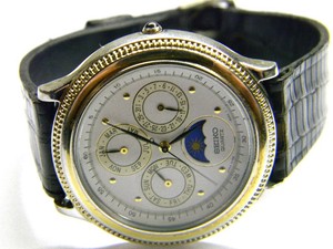 mens Seiko triple calendar day date month moonphase dress watch model# 5Y88-6009