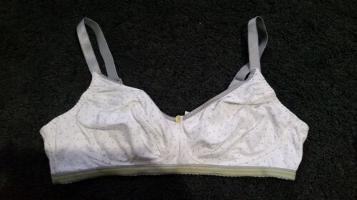 LADIES WOMANS MOTHERCARE MATERNITY BRA 36 40 B C D DD NON PADDED White NEW