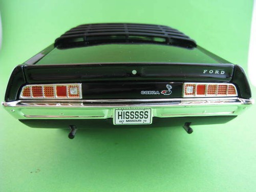 1970 FORD TORINO COBRA en Noir limitée à 1.002 Auto World 1:18 neuf dans sa boîte NEUF