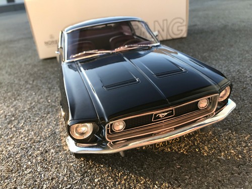limitado 700 PCs 1//12 Ford Mustang Fastback negro 1968 norev 122700 novedad