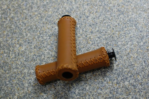3 Paar Lenkergriffe aus Kunstleder 128mm