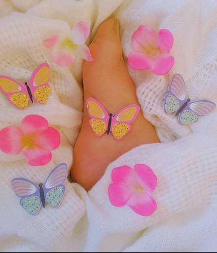 20 Elegant Photos in Various Poses w//Jewelry /& Hosiery Emailed Foot Pictures