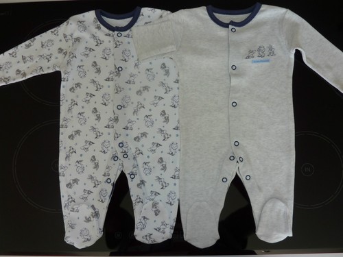 LOONEY TUNES 2 Cute /"Little Friends/" Sleepsuits NEW