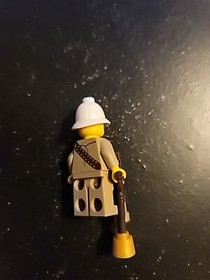 Lego Major Quinton Steele With Rifle From 9463 The Werewolf