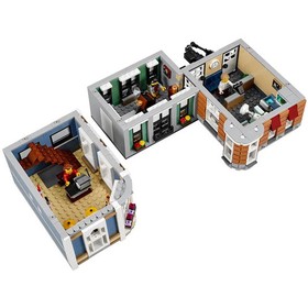 Retired NEW in Sealed Box 2017 LEGO 10255 Creator Assembly Square 4002 Pc Expert