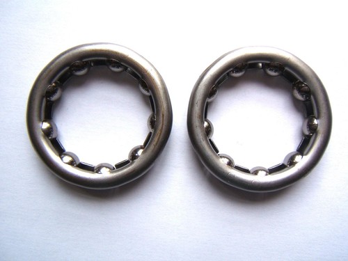 V31 2 CAGES A BILLES ROULEMENTS POUR PEDALIER BMX VINTAGE 90/'s