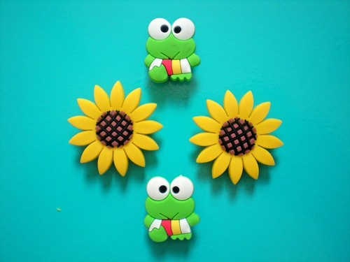 CLOG CHARM PLUGS FIT CLOG WRISTBAND BELTS 4 PCS FROG FLOWER