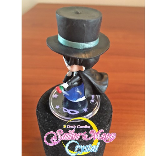 GASHAPON SAILOR MOON PETIT CHARA LAND MAKE UP WHIT CANDY TUXEDO.