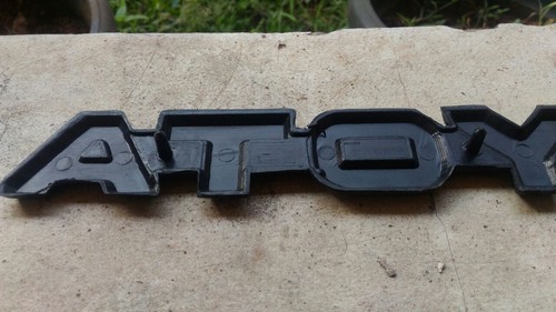 Toyota 79-84 Land Cruiser BJ40 FJ40 Front Grill TOYOTA Emblem
