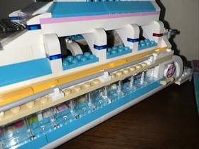 LEGO FRIENDS: 100% Complete Dolphin Cruiser (41015)