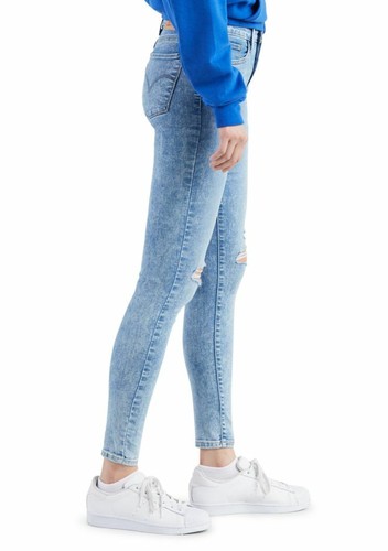 - Used-Look Deja Vu Damen-Jeans Levi´s 710 Super Skinny in blau light wash