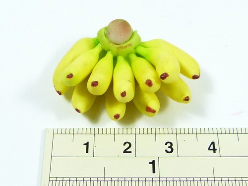 1 3 Miniatures Bunches of Bananas for your Dollhouse Kitchen 2 Scale 1:12