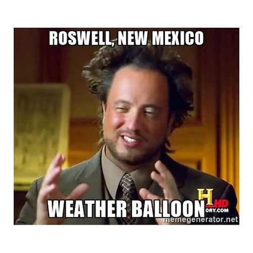 Roswell Crash UFO Flying Saucer Conspiracy Theory NASA Moon Landing Hoax T Shirt