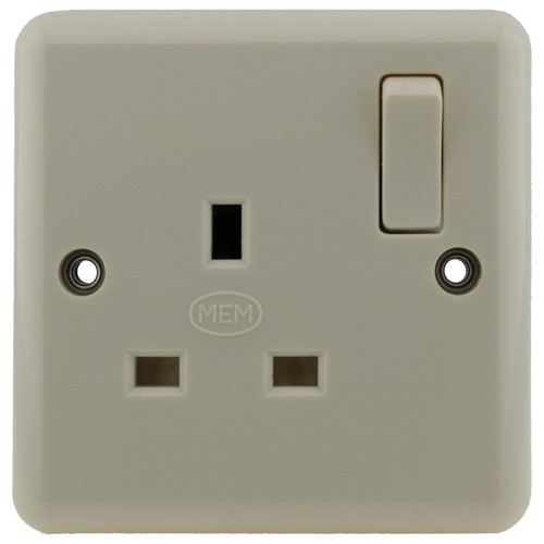 Original MEM Ivory Bakelite UK Single Switched Mains Socket