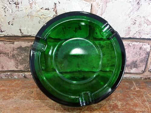 SMALL GREEN CARLSBERG PUB GLASS ASHTRAY QUANTITY AVAILABLE
