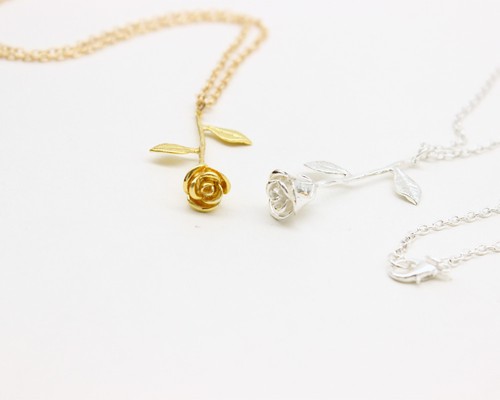 Halskette mit Anhänger Anhänger als eine schöne Rose Gold oder Silber