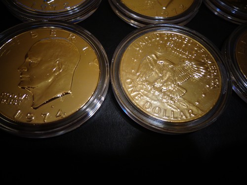 2 EISENHOWER IKE DOLLAR *Moon Landing of Apollo 11*24 KT GOLD PLATED-IN CAPSULE