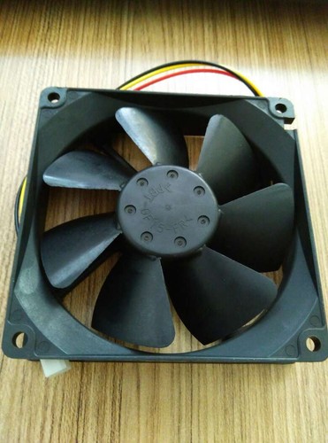 NMB 3610KL-04W-B69 Fan DC12V 0.56A 90*90*25mm 3Pin #M1996-1 QL
