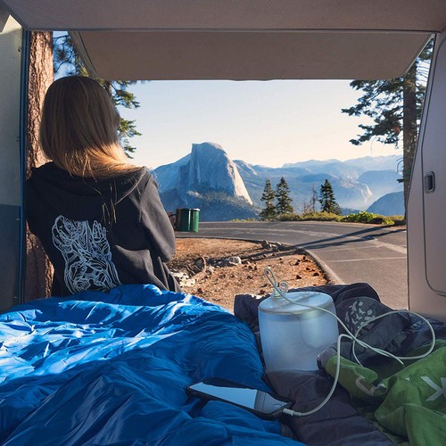 Mpowerd LUCI Pro Lux Imperméable gonflable lumière solaire avec chargeur mobile
