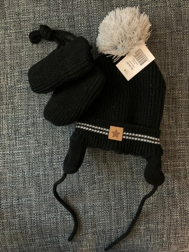 Baby Bobble Hat Black and Grey// Mittens Strings Attached 3-6 44//46 BNWT
