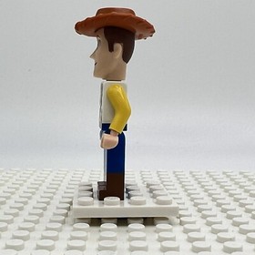 LEGO Minifigure Woody from  Toy Story 7590 7594 7597 30072 DisneyToy003