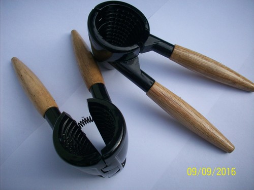 1 x Knacker für Walnüsse Hasl Para Muskatnüsse und andere Nüsse IDEAL!!