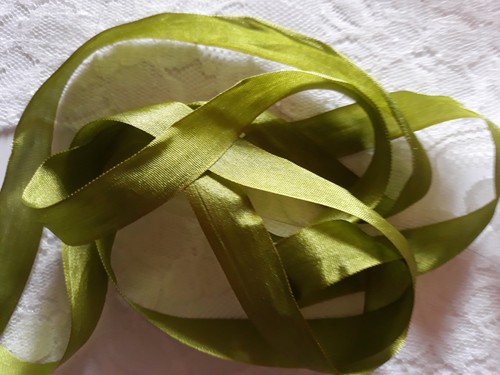 1 Metres 13mm 100/% Pure Silk Ribbon Olive Green Embroidery Miniatures