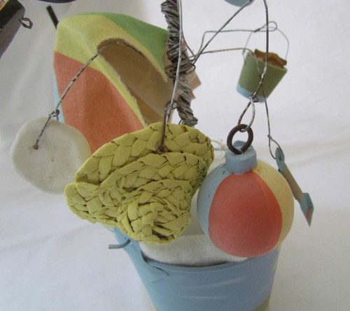 Small decorated BEACH Themed Wire Tree Primitives by Kathy 17371 pail shell hat