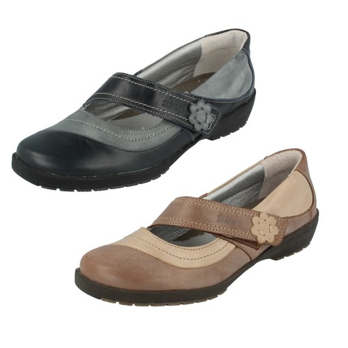 Ladies Joy Navy//Beige Leather Shoes by Suave £29.99