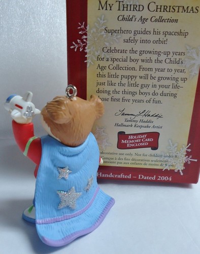 2004 Hallmark MY THIRD CHRISTMAS Ornament BOY DOG PUPPY WITH CAPE Child/'s Age