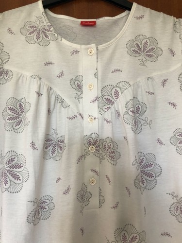 16 /& 20 Triumph en coton à manches courtes chemise de nuit Blanc Floral Tailles 38 /& 42