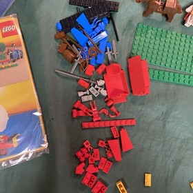 Vintage Lego Castle 6060 Knight's Challenge Complete w Minifigs Manual Bardings