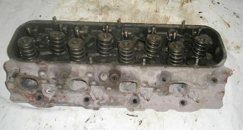 1977 GM Chevy 454 7.4L Left Or Right Cylinder Head