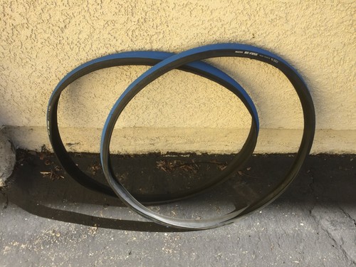 ONE PAIR BLUE MAXXIS RE-FUSE 700X23C ROAD FOLDING CLINCHER TIRES W//MAXX SHIELD