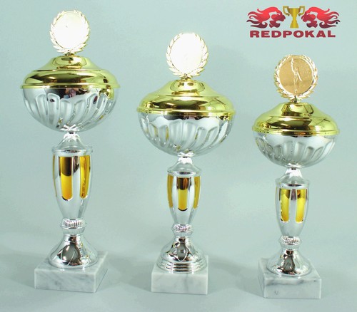 Gravur und Emblem E222 3er Serie Pokale in Silber//Gold 34-40 cm inkl