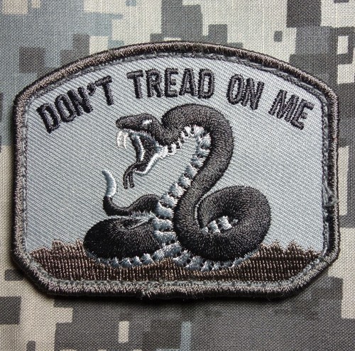 DON/'T TREAD ON ME TEA PARTY SNAKE USA ARMY SWAT VELCRO® BRAND FASTENER PATCH