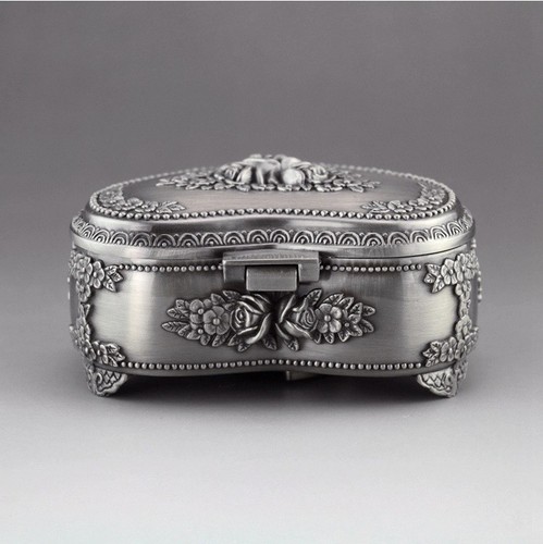 TIN ALLOY HEART SHAPE WITH FLOWERS MUSIC BOX ♫ RIVER FLOW IN YOU ♫ 2