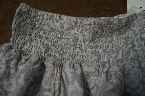 140 weiß grau geblümt NEU H/&M Volantrock Rock Gr