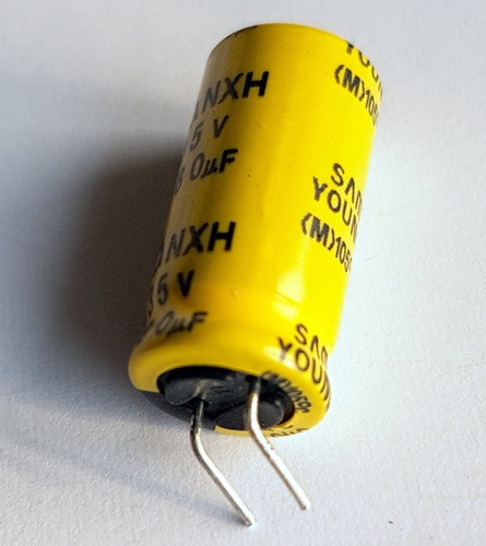 NXH 12.5x30mm HIGH QUALITY-ref:420 Sam Young KOREA 4 pieces x 680uF 35V