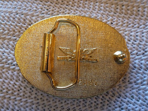 FIRST MEN ON THE MOON U.S.A MADE 20 YEAR COMMEMORATIVE BUCKLE