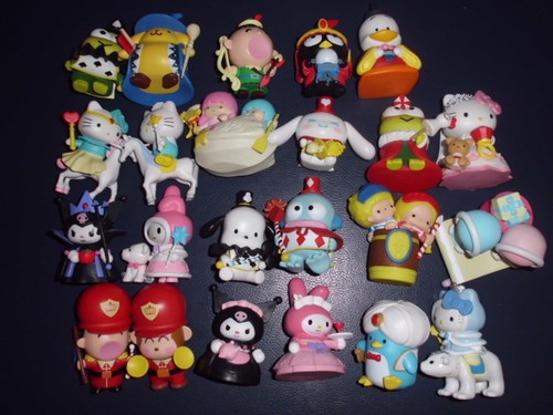Brand New Sanrio 40th Hello Kitty /& Friends Party Gift Collection Figures Gift